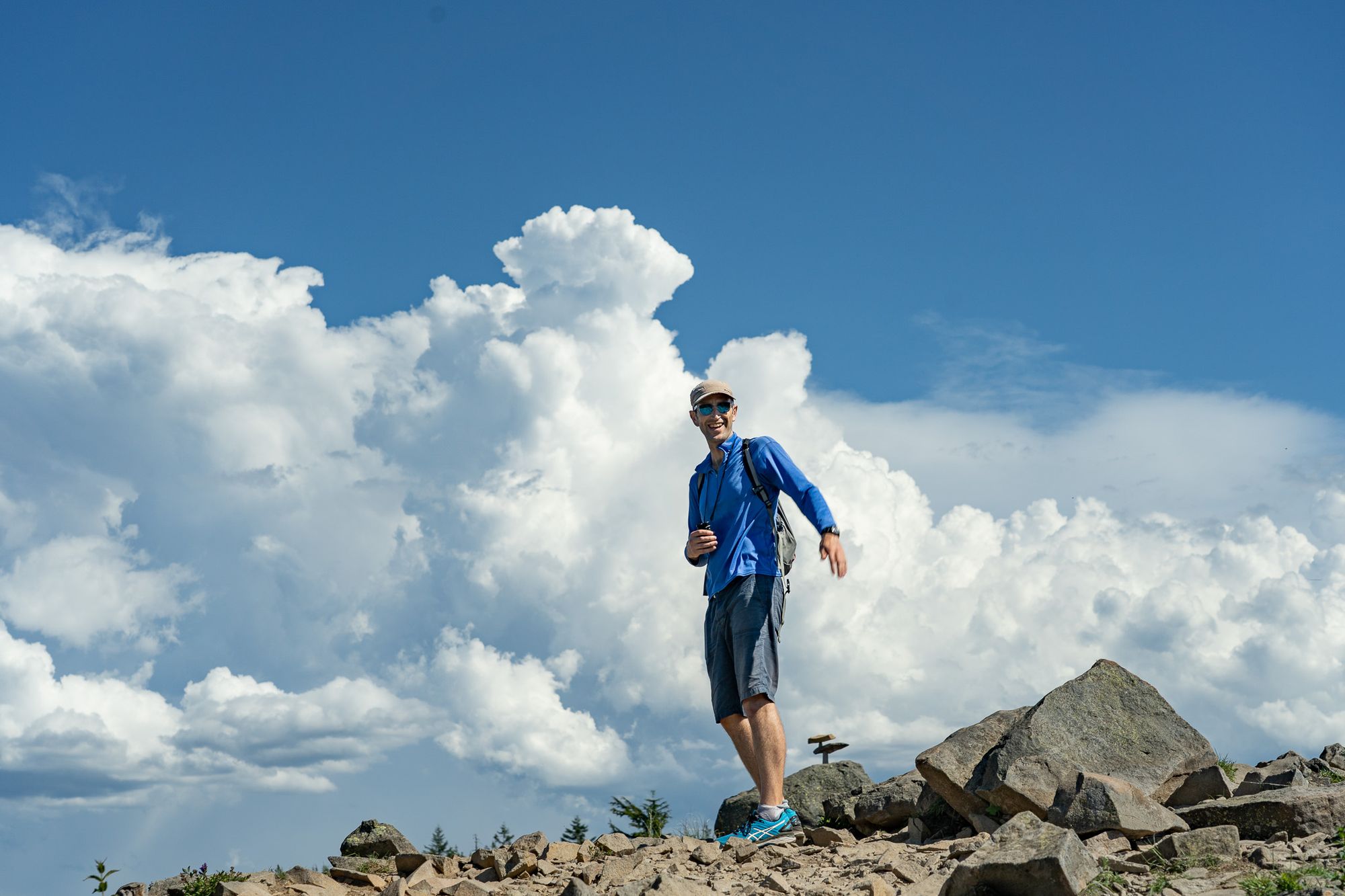 Robert Macfarlane on a Cascade peak