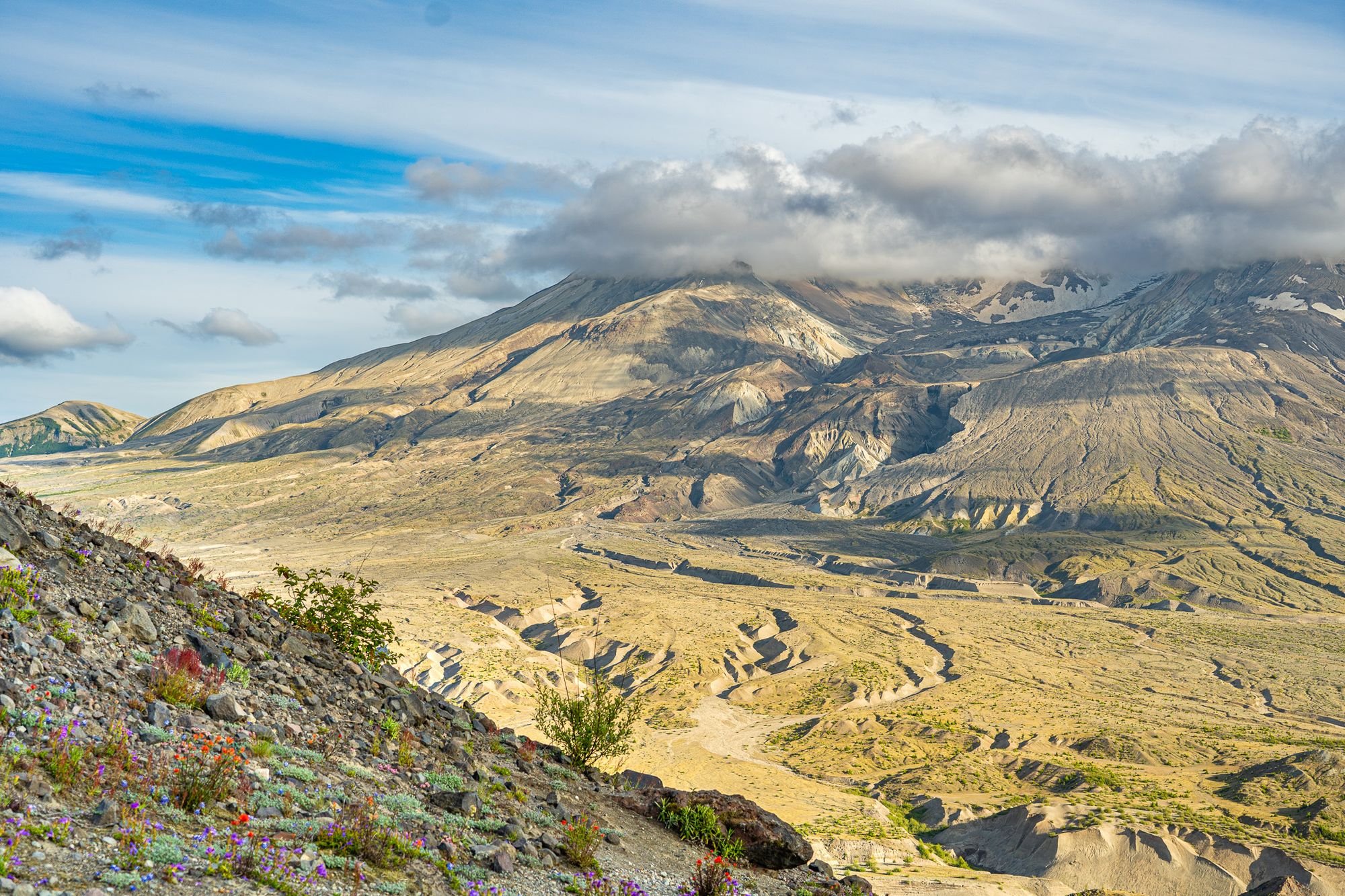 Mount St. Helens crater